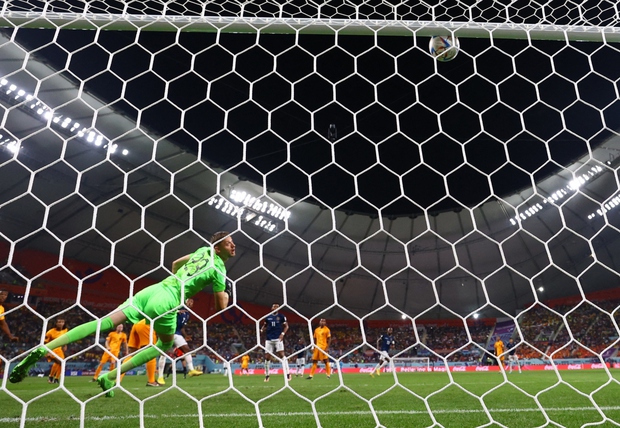Ecuador và Hà Lan khiến chủ nhà Qatar bị loại từ vòng bảng World Cup 2022 - Ảnh 10.