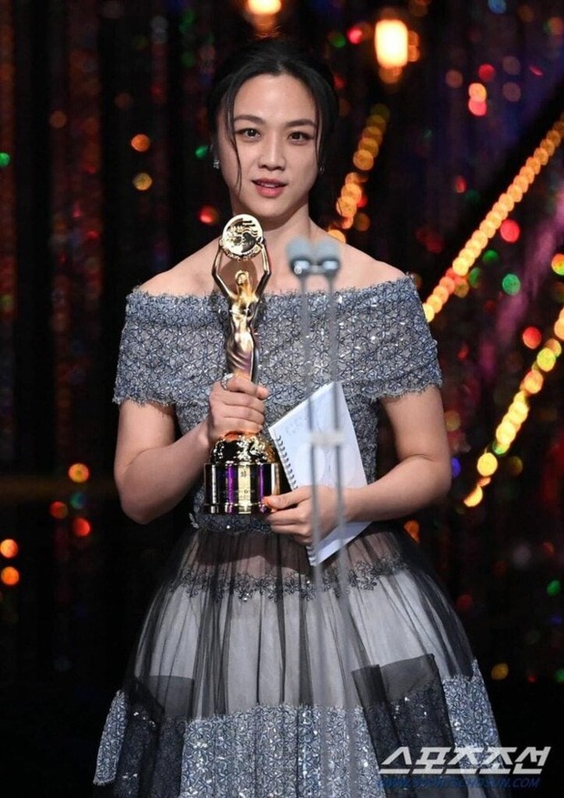 Thang Duy - diễn viên nước ngoài đầu tiên chiến thắng giải điện ảnh Rồng Xanh danh giá của Hàn Quốc - Ảnh 2.
