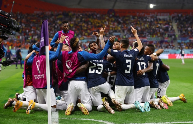 Ecuador và Hà Lan khiến chủ nhà Qatar bị loại từ vòng bảng World Cup 2022 - Ảnh 9.