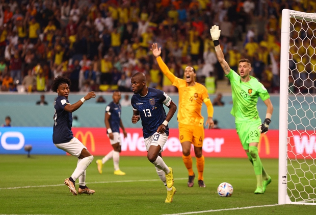 Ecuador và Hà Lan khiến chủ nhà Qatar bị loại từ vòng bảng World Cup 2022 - Ảnh 7.