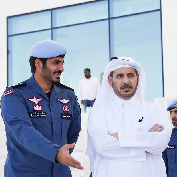 Hoàng tử Qatar phụ trách an ninh tại World Cup: Ngoại hình cuốn hút, học vấn đáng ngưỡng mộ - Ảnh 6.
