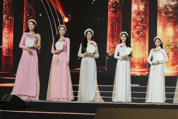 Toàn cảnh Chung khảo Hoa hậu Việt Nam: Bùng nổ với loạt phần thi hấp dẫn, Top 35 chính thức lộ diện - Ảnh 7.