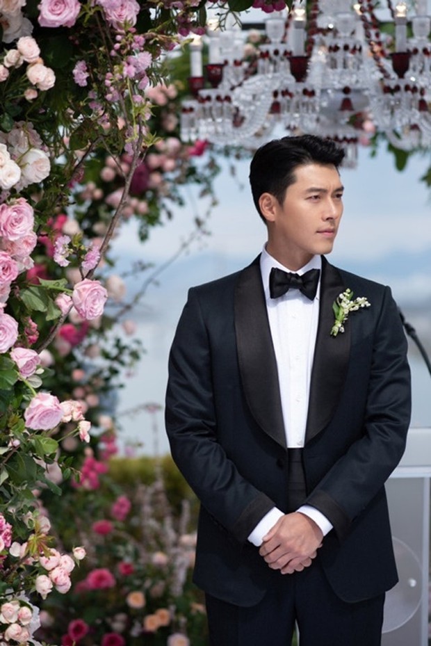 Ông xã quốc dân Hyun Bin: Yêu chiều, bảo vệ Son Ye Jin từ lúc hẹn hò đến lâm bồn, sẵn sàng hi sinh công việc vì vợ con - Ảnh 9.