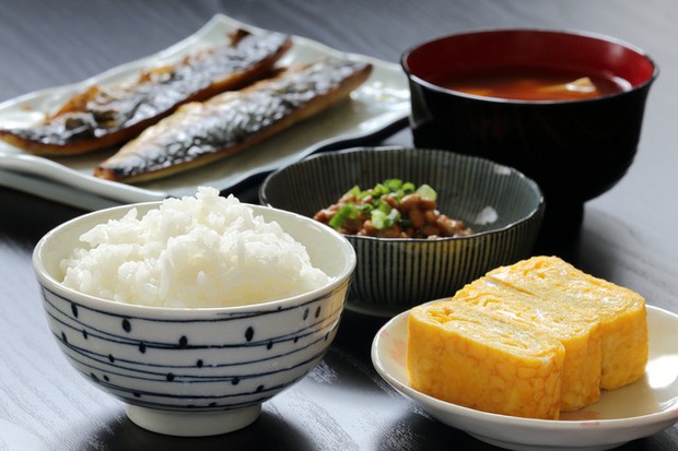 Thời điểm vàng người Nhật ăn tối để không tăng cân và sống thọ, đơn giản nhưng ít ai làm được - Ảnh 3.