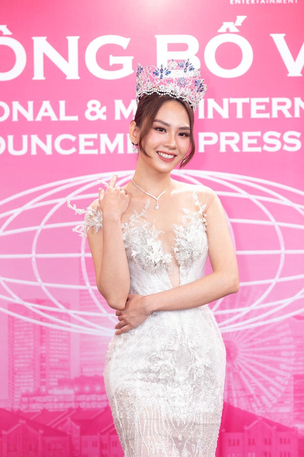 Thảm đỏ công bố vương miện Miss International: Mai Phương, Bảo Ngọc đọ sắc cùng Hoa hậu quốc tế - Ảnh 3.