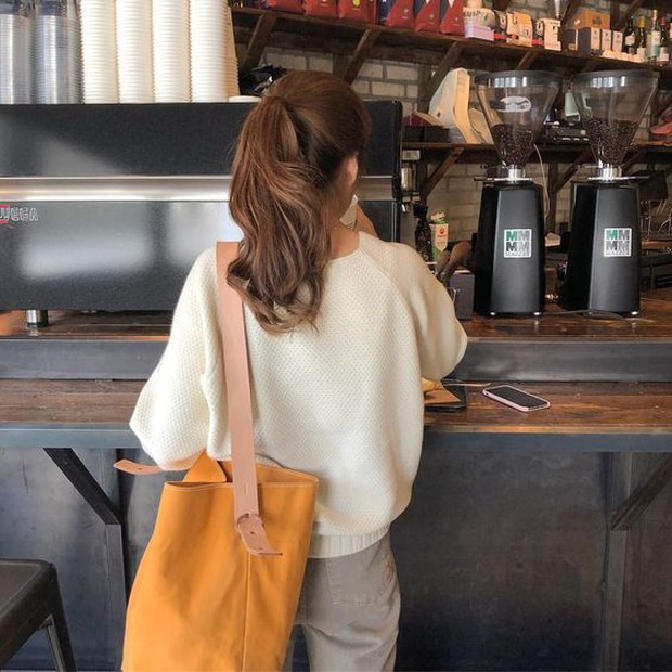 Vì sao chúng ta thường chốt đơn và thanh toán vào buổi đêm? - Ảnh 1. Vì sao chúng ta thường chốt đơn và thanh toán vào buổi đêm? - Ảnh 1.