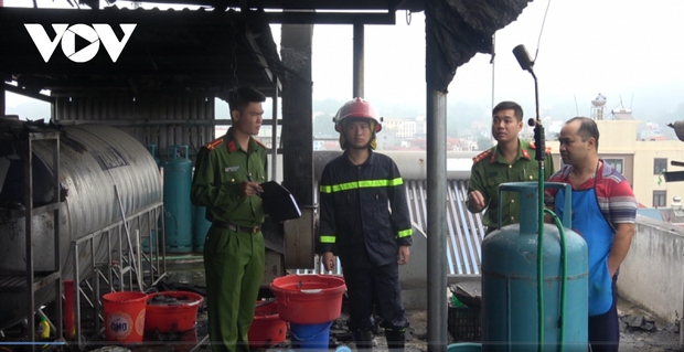 Cháy tầng thượng một nhà hàng tại thành phố Cao Bằng - Ảnh 6.