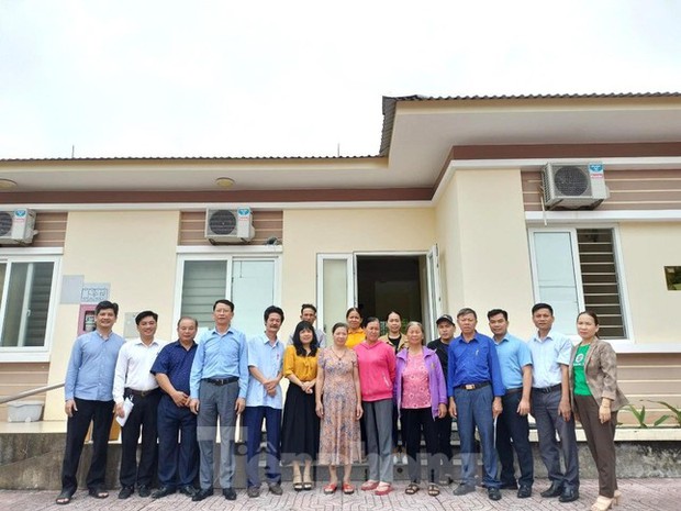 Cuộc trùng phùng đầy nước mắt của người phụ nữ 19 năm lưu lạc Trung Quốc - Ảnh 4. Cuộc trùng phùng đầy nước mắt của người phụ nữ 19 năm lưu lạc Trung Quốc - Ảnh 4.