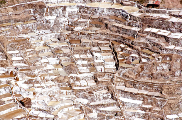 Cảnh đẹp ngoạn mục ở ao muối cổ đại - nơi sản xuất loại muối chữa bệnh quý giá - Ảnh 2.