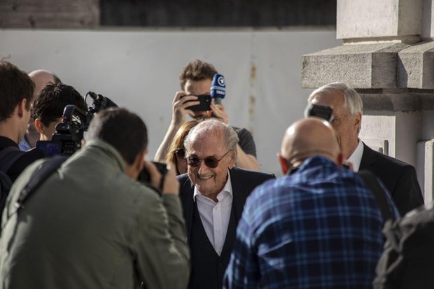 Sepp Blatter thừa nhận trao World Cup 2022 cho Qatar là sai lầm