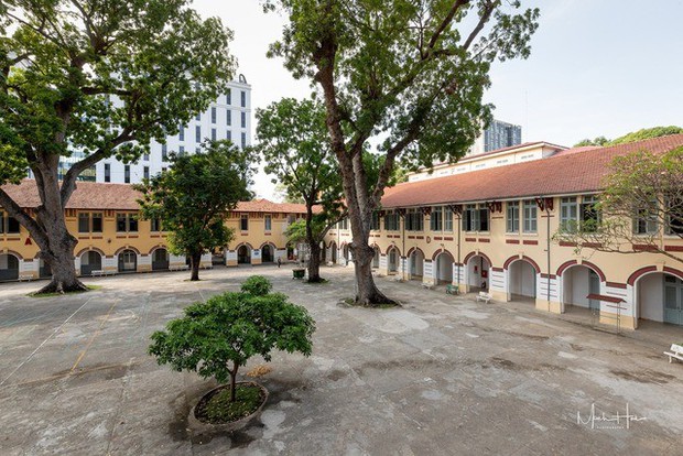 Ngôi trường trăm tuổi có 4 mặt tiền ở trung tâm TP.HCM được mệnh danh là lò đào tạo sao Việt - Ảnh 5.