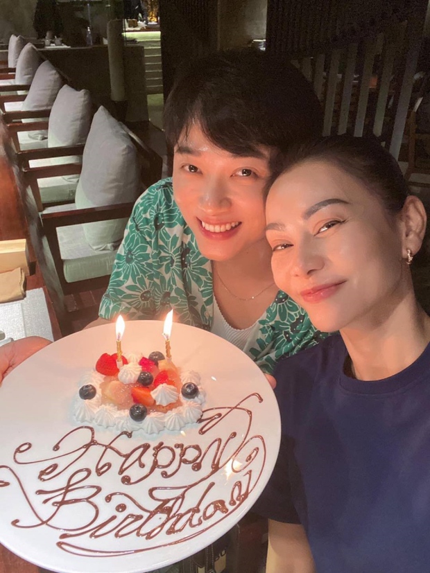 Sao Việt 1/12: Đan Trường diện đồ đôi, đón sinh nhật cùng vợ cũ - Ảnh 8.