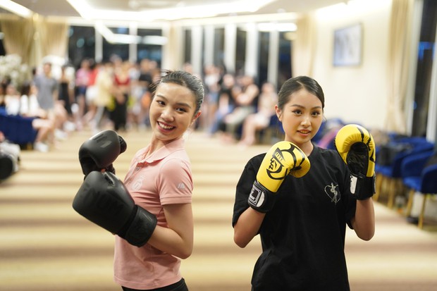 Thí sinh Hoa hậu Việt Nam đấm boxing, tạo dáng độc - Ảnh 10.