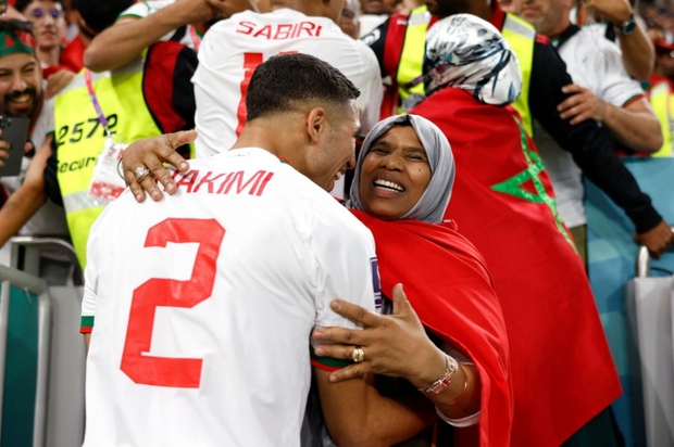 Giải mã phép màu từ nghệ thuật đắc nhân tâm giúp Maroc gây sốc ở World Cup 2022 - Ảnh 2.