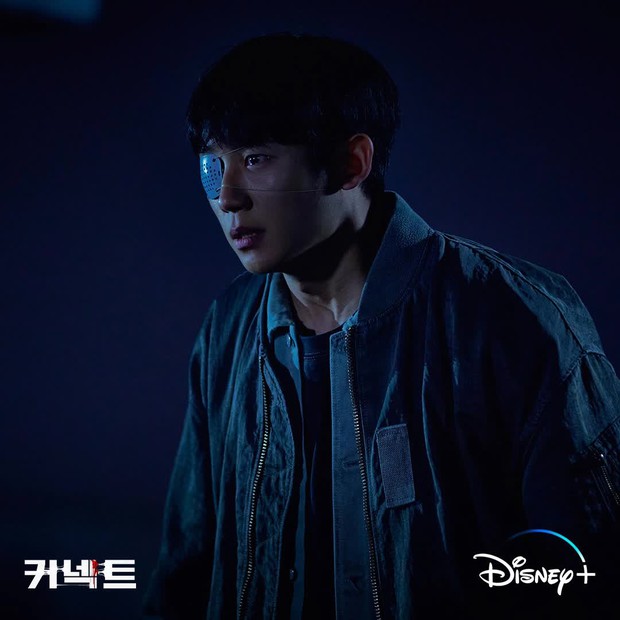 Connect: Go Kyung Pyo làm khán giả sởn gai ốc, Jung Hae In diễn xuất đỉnh ở phim kinh dị mới - Ảnh 3.