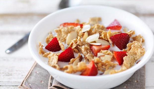 5 cách ăn sáng làm chậm quá trình lão hóa, có thể giúp bạn trẻ hơn và giảm cân - Ảnh 3.