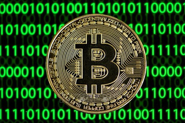 Năm 2023, giá Bitcoin có thể giảm 70% và giá vàng có thể tăng 30% lên 2.250 USD/ounce - Ảnh 1.