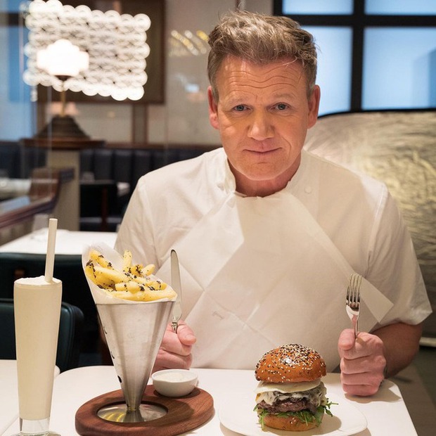 Chef Gordon Ramsay's strange way of raising children: Not allowed to work in his father's restaurant, not allowed to inherit property and forbidden to be vegetarian - Photo 5.