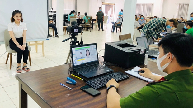Sổ hộ khẩu giấy sắp hoàn thành nhiệm vụ - Ảnh 1.