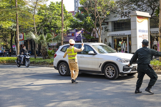 Hà Nội: Gặp tổ công tác 141, thanh niên tàng trữ ma túy hốt hoảng phi tang - Ảnh 13.