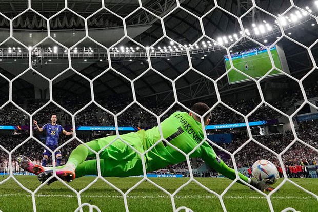 Cầu thủ sút hỏng luân lưu cao kỷ lục tại World Cup 2022, giáo sư chỉ cách thực hiện pha phạt đền hoàn hảo - Ảnh 2.