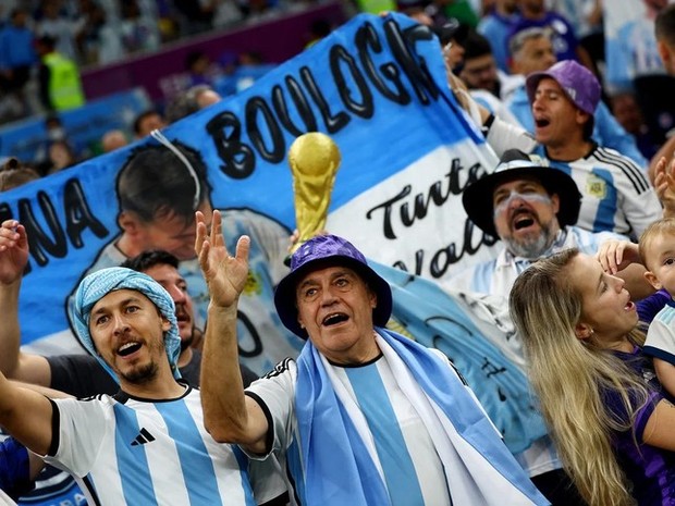 Tại Argentina, người ta đang bán nhà để đi xem chung kết World Cup - Ảnh 1.