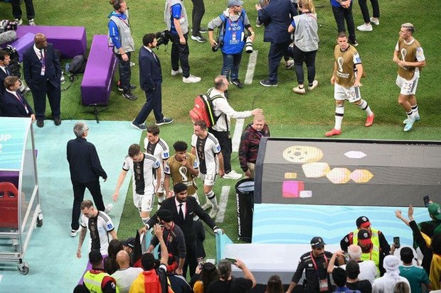 Bị loại ở vòng bảng World Cup 2022, ĐT Đức lập kỷ lục buồn - Ảnh 1.