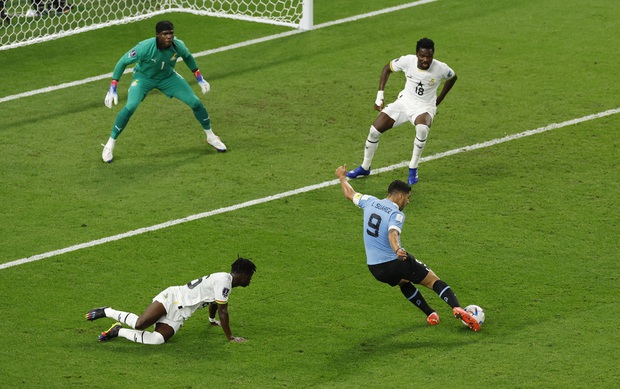 Những giọt nước mắt trái chiều của Suarez và Son Heung Min - Ảnh 4. Những giọt nước mắt trái chiều của Suarez và Son Heung Min - Ảnh 4.
