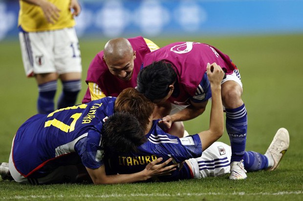 Ngôi sao Nhật Bản buồn nẫu ruột sau trận thắng tuyển Tây Ban Nha - Ảnh 1.