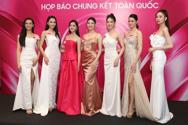Thảm đỏ Hoa hậu Việt Nam: Đỗ Hà, Tiểu Vy và dàn mỹ nhân đổ bộ, Top 35 đọ sắc trong lần đầu lộ diện - Ảnh 11.