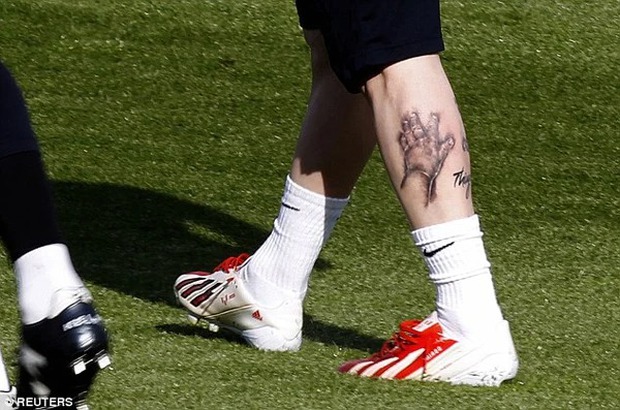 10-year-old son understands Messi's story: Quietly squeezes his father's shoulder after the World Cup final - Photo 5.