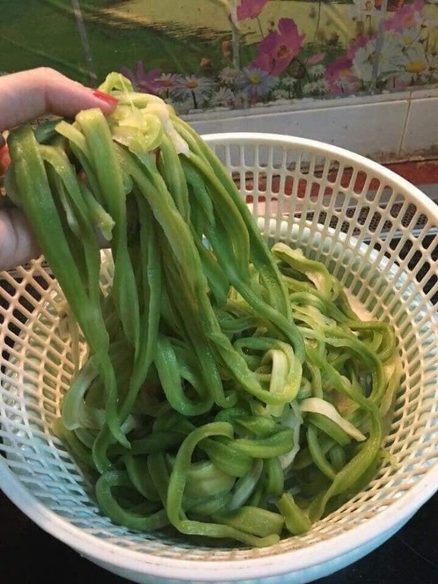Loại rau củ tiến bộ vua nhìn thì thô, giá bán sát nửa triệu/kg vẫn luôn luôn vướng mặt hàng từng khi Tết cho tới - Hình ảnh 4.