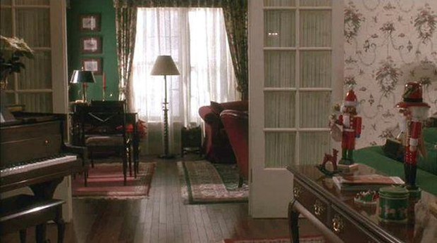 Inside the house of more than 47 billion in the legendary movie Home Alone - Photo 7.