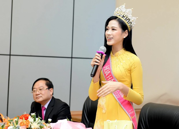 Trường đại học mới nhận danh xưng nôi đào tạo Hoa hậu Á hậu quốc dân, nổi tiếng với cơ sở vật chất xịn sò: Không phải là FTU - Ảnh 3.
