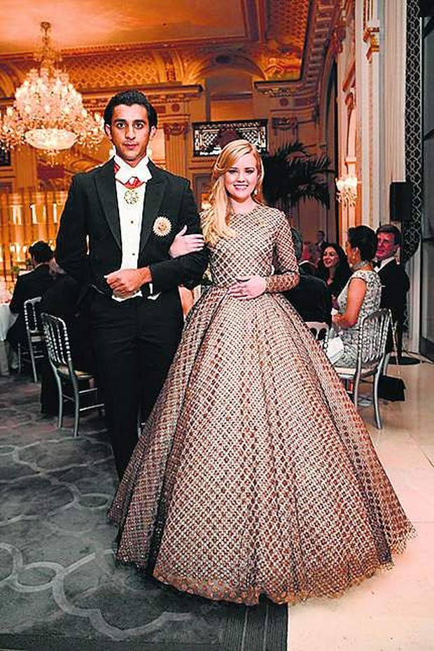 Rich kid Ấn Độ phải thừa kế ngai vàng và vài tỷ đô ở tuổi 20, từng làm người mẫu cho Dolce & Gabbana bây giờ ra sao? - Ảnh 8.