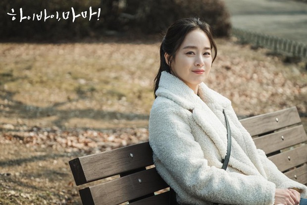 Kim Tae Hee đóng phim trở lại, hợp tác với kẻ thù của Song Hye Kyo? - Ảnh 1.