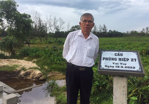 Những câu chuyện xúc động năm 2022: Từ cậu bé cứu người trên đường ray đến cụ ông gom tiền dưỡng già xây cầu từ thiện - Ảnh 6.