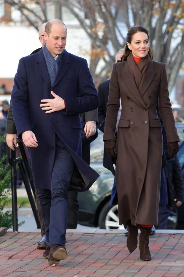 Công nương Kate tái hiện phong cách của mẹ chồng Diana - Ảnh 8.
