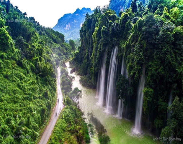 ‘Tiên cảnh’ dưới chân thác Mưa Rơi hớp hồn du khách khi đến Thái Nguyên - Ảnh 2.