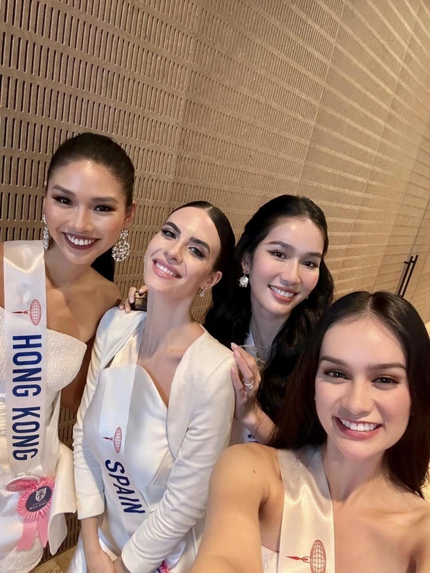 Á hậu Phương Anh đọ sắc xinh đẹp cùng các thí sinh Miss International 2022 - Ảnh 1.