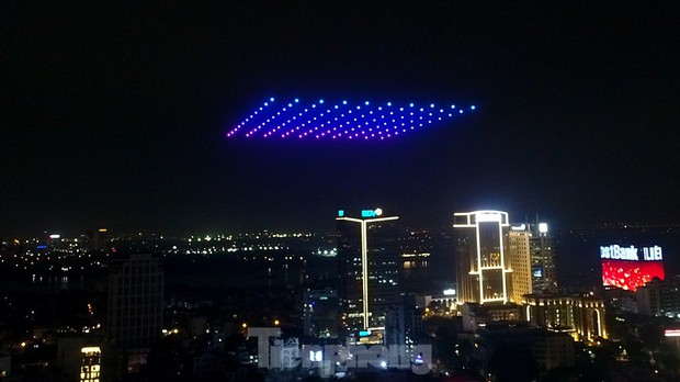 Người dân Hà Nội sẽ được thưởng thức Countdown Night 2023 bởi ánh sáng từ hàng trăm Drone - Ảnh 8. Người dân Hà Nội sẽ được thưởng thức Countdown Night 2023 bởi ánh sáng từ hàng trăm Drone - Ảnh 8.