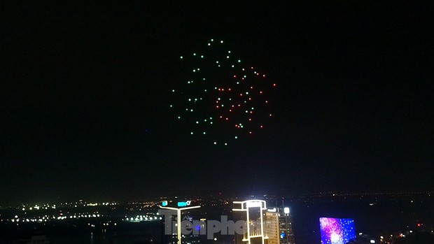 Người dân Hà Nội sẽ được thưởng thức Countdown Night 2023 bởi ánh sáng từ hàng trăm Drone - Ảnh 6. Người dân Hà Nội sẽ được thưởng thức Countdown Night 2023 bởi ánh sáng từ hàng trăm Drone - Ảnh 6.