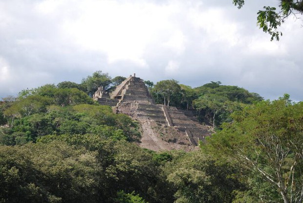 Bộ sưu tập đặc biệt gồm mặt nạ Maya bằng vữa, đá 1.300 năm tuổi ở Mexico được khai quật - Ảnh 3.