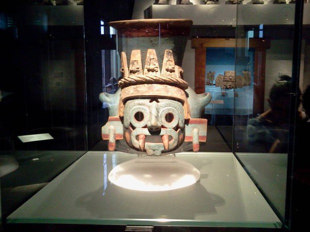 Bộ sưu tập đặc biệt gồm mặt nạ Maya bằng vữa, đá 1.300 năm tuổi ở Mexico được khai quật - Ảnh 2.