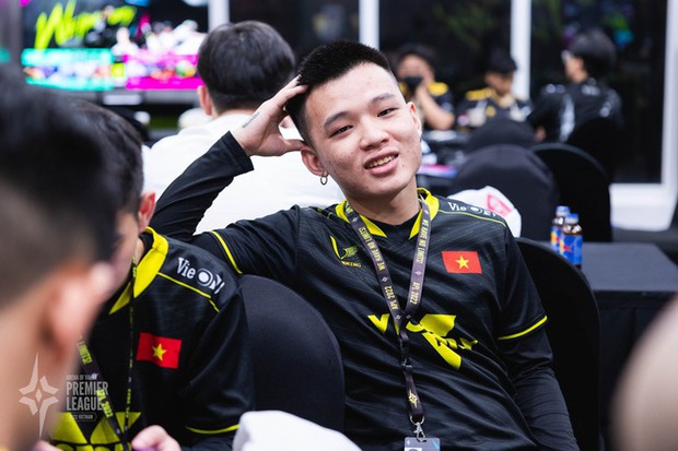 Lyly Sury bỗng dưng nhận chỉ trích sau trận thua 1- 4 của V Gaming - Ảnh 2. Lyly Sury bỗng dưng nhận chỉ trích sau trận thua 1- 4 của V Gaming - Ảnh 2.