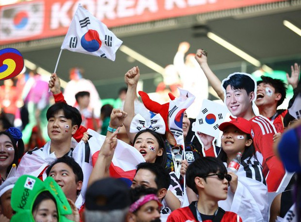 Bất ngờ: CĐV Hàn Quốc ồn ào nhất World Cup, nhưng chỉ có thể đứng ngoài ở trận gặp Brazil - Ảnh 3.