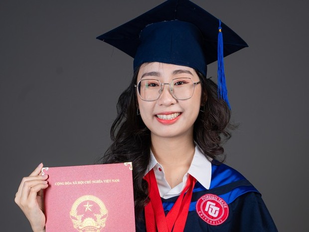 Nữ sinh Hà thành tốt nghiệp thủ khoa ĐH Ngoại thương với điểm tuyệt đối, IELTS 8.0 - Ảnh 1.