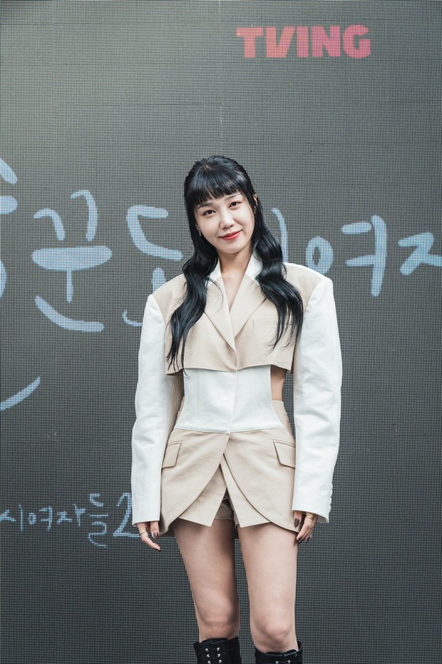 Bạn gái Lee Kwang Soo Lee Sun Bin khoe body đỉnh cao, lấn át dàn nữ thần Kpop bị ánh sáng dìm nhan sắc - Ảnh 7.