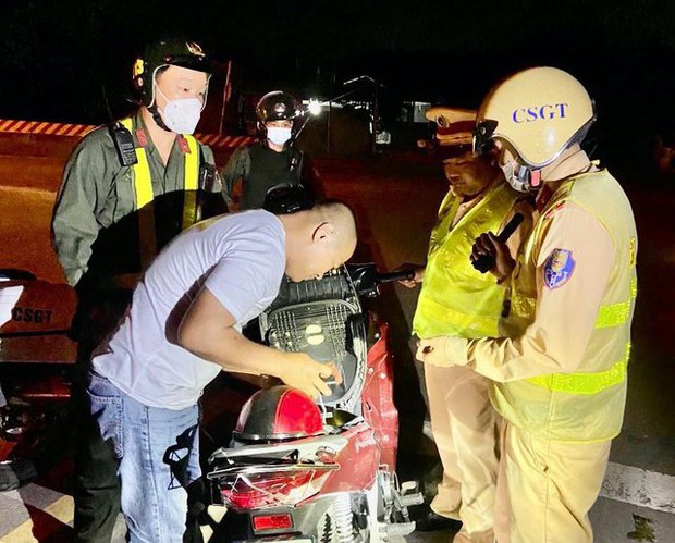 Bình Dương: Mua xe máy qua mạng, bị công an kiểm tra mới biết là tang vật vụ trộm - Ảnh 1.