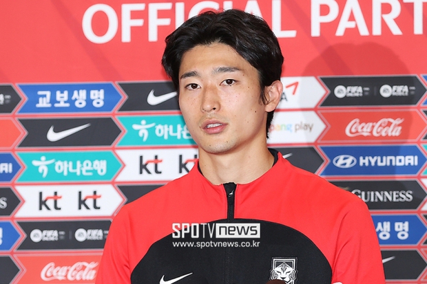Sau World Cup, Hàn Quốc được chào đón như người hùng khi về nước - Ảnh 5. Sau World Cup, Hàn Quốc được chào đón như người hùng khi về nước - Ảnh 5.